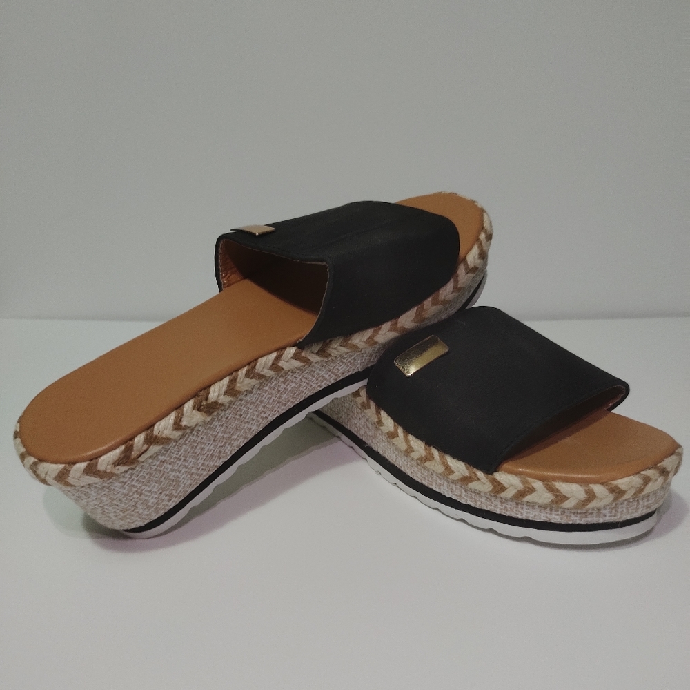 Wedge sandals